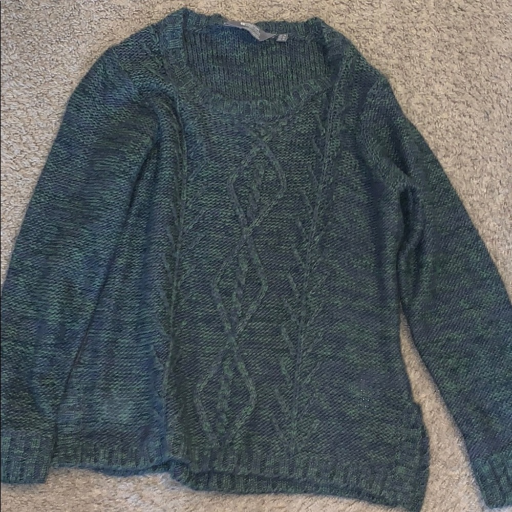 Thick knitted sweater. Blue and green